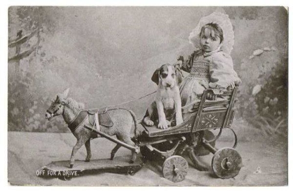 画像1: 木馬に乗って子犬と出かける子ども (1)
