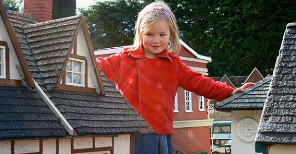 画像3: イギリス ミニチュアハウス村 The Village, Bekonscot, Beaconsfield (3)