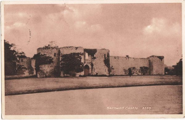 画像1: イギリス　Barnwell Castle お城 (1)