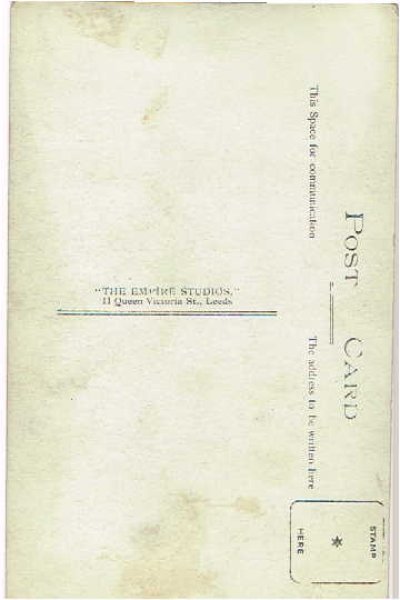 画像2: 肖像写真　女の子とウサギのぬいぐるみ (2)