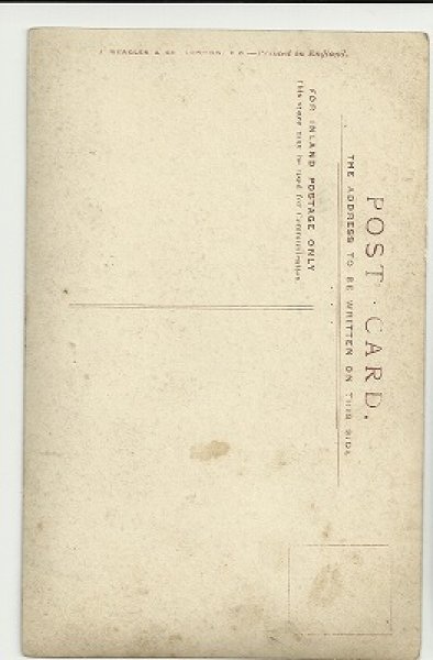 画像2: お医者様ごっこをして遊ぶ子ども (2)