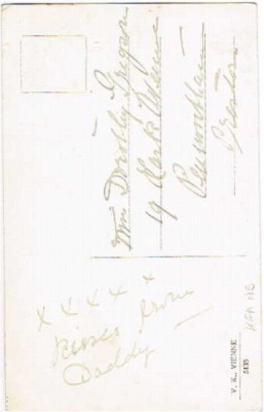 画像2: 豚さんソリに乗る女の子 V.K.VIENNE (2)