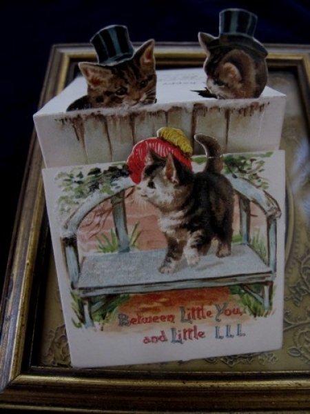 画像4: 立体式グリーティングカード　三角関係？猫の紳士とレディ Helena Maguire (4)
