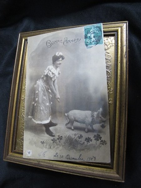 画像2: Postcard  女性と豚さん 1908年 (2)