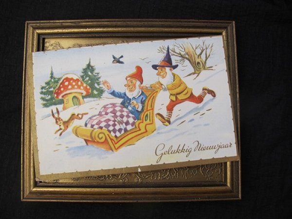 画像2: Postcard 　ソリすべりをして遊ぶノーム妖精とキノコのお家 (2)