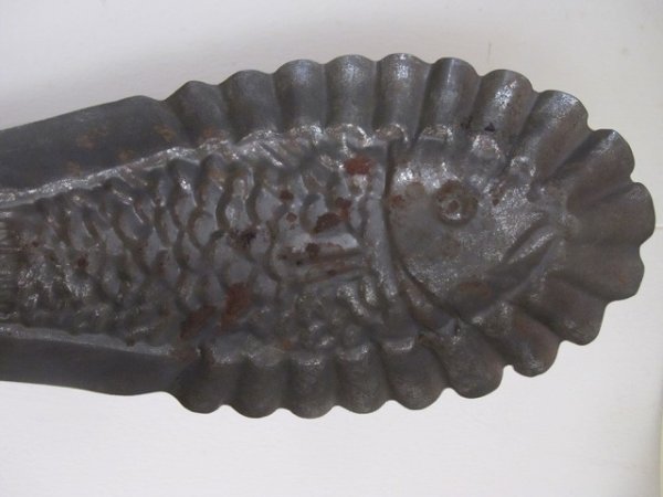 画像5: Vintage Metal Fish  魚のモールド型の壁掛け  (5)