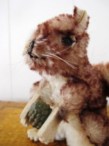 画像6: Vintage Soft Toys  アンティーク　ぬいぐるみ　クルミを持ったリス (6)