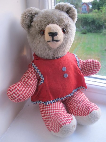 画像1: Vintage Teddy Bear アンティーク　お洋服を着たテディベア (1)
