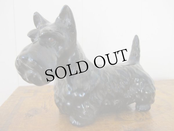 画像1: Vintage Terrier Dog Figure イギリス スコティッシュ・テリア犬のフィギュア 陶器 (1)