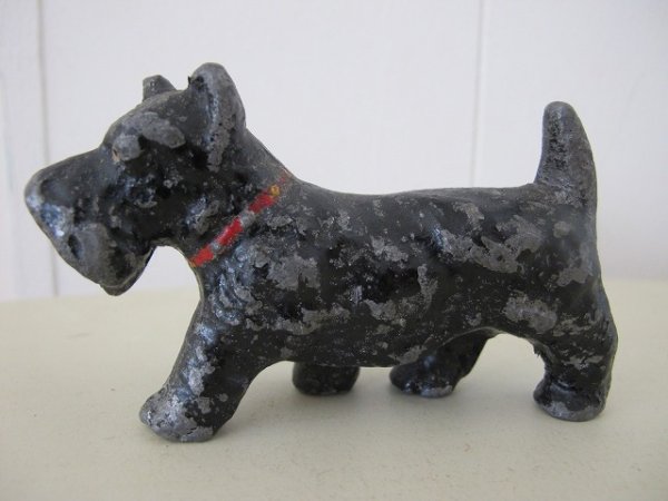 画像1: Vintage Terrier Dog Figurine イギリス　スコティッシュ・テリア犬　メタルフィギュリン　鉛製 (1)