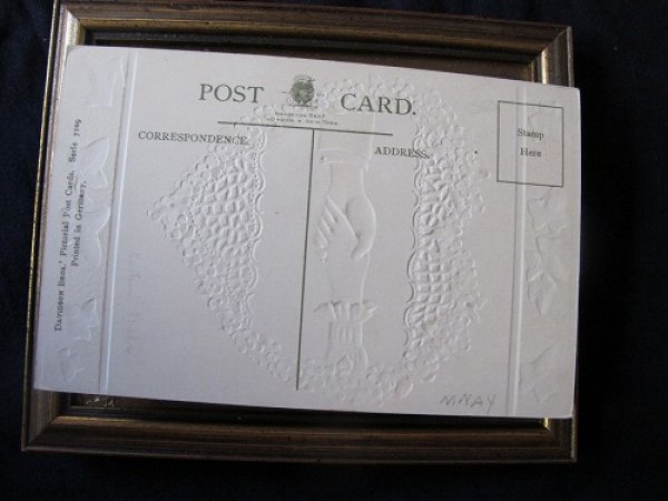 画像2: Postcard 握手をする手 ハート 未使用  (2)