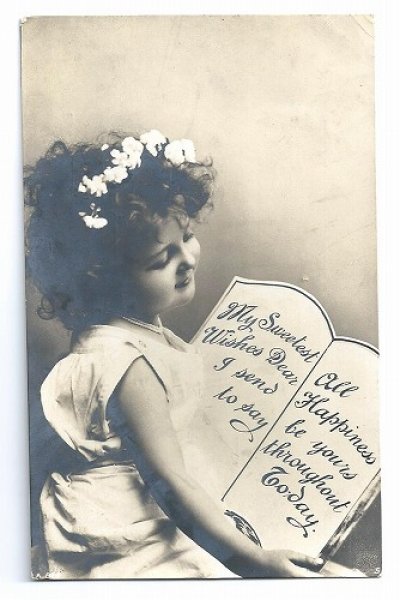画像1: Postcard　メッセージを読む女の子　 (1)
