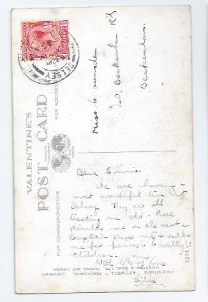 画像2: Postcard　早く良くなってね！本を読む子どもと子犬と黒猫　 Mable Lucie Attwell　　 (2)