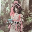 画像1: Postcard　魚を持つドレスの女の子　フランス1908年　 (1)