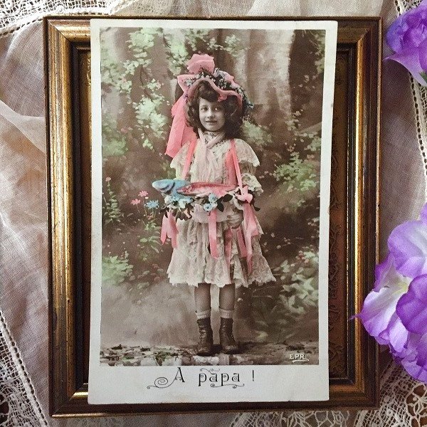 画像2: Postcard 魚を持つドレスの女の子 フランス1908年  (2)