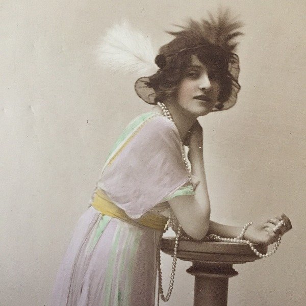 画像2: Postcard　ドレスの女性　イギリス1915年　 (2)