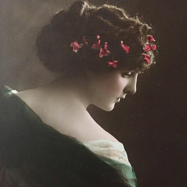 画像2: Postcard 美しい横顔の女性 イギリス1913年  (2)