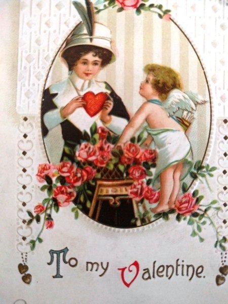 画像2: Postcard バレンタイン 女性にハートを贈る天使 E.Clapsaddle  (2)