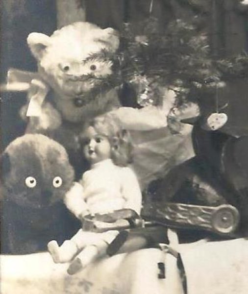 画像2: Postcard クリスマスツリーとお祈りをする子ども Einco フィフィタビー ホイバッハ? (2)