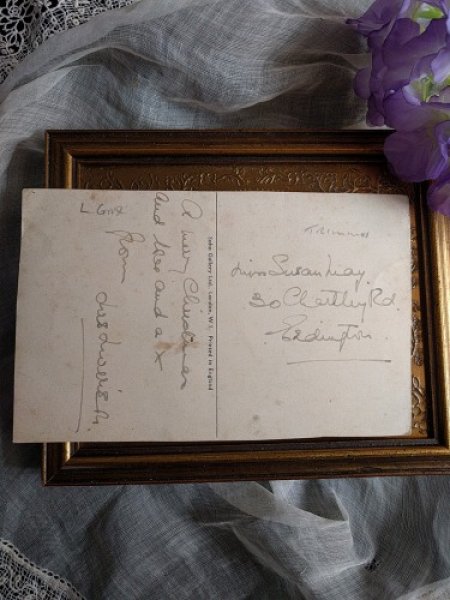 画像2: Postcard ウサギさんにいたずらを仕掛けようとしている猫さん (2)