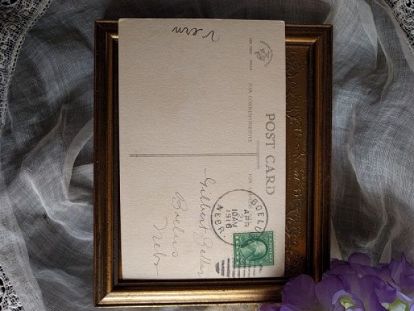 画像2: Postcard イースターエッグを抱える赤ちゃんから逃げるウサギさん 1916年 (2)