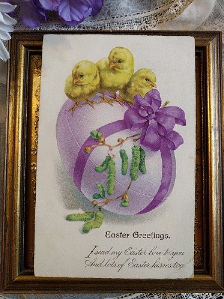画像1: Postcard  イースター　ラベンダー色の卵に乗るヒヨコさん　1938年 (1)