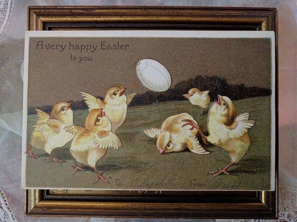 画像1: Postcard  Easter　ラグビーボールで遊ぶヒヨコたち　Ellen Clapsaddle (1)