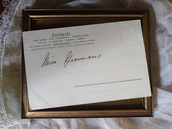 画像2: Postcard  お人形さんを抱く女の子に話しかける男の子 (2)