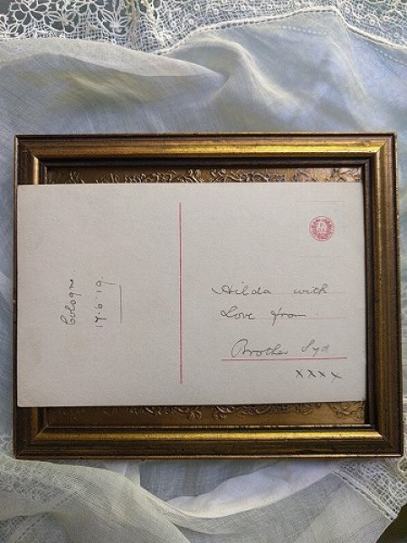 画像2: Postcard 犬を洗うオランダの女の子 バスタイム 1919年 (2)