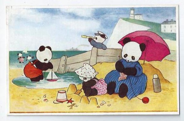 画像1: Postcard　海遊びをするパンダさんの家族 (1)