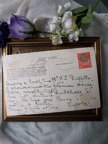 数か所に紙の剥がれあり