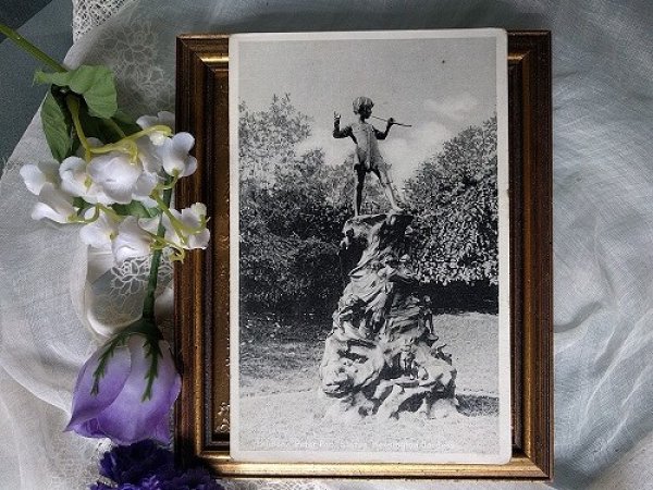 画像2: Postcard  　写真　ケンジントンガーデン　ピーターパン像 1933年 (2)