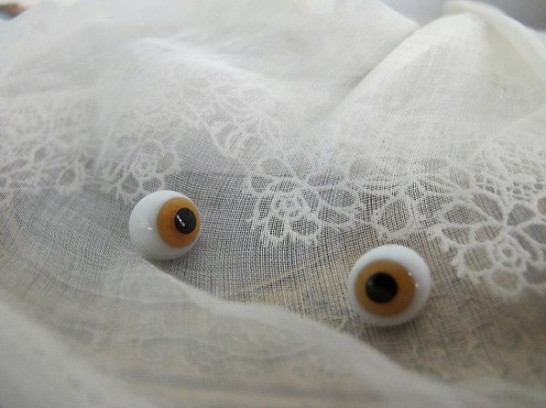 画像4: Antique Glass Eye アンティーク ジャーマングラスアイ 薄茶 ドイツ製 ポンチ目 グーグリー 10mm (1組・2個) (4)