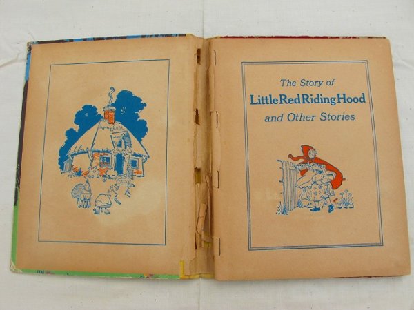 紙の傷みがあります