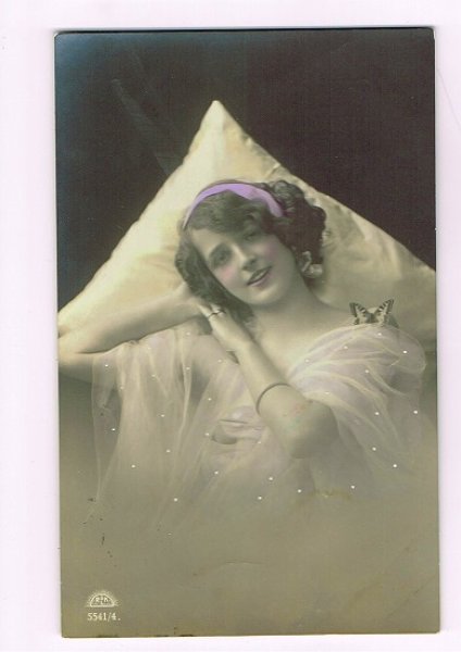 画像1: Postcard 　蝶々と女性　イギリス1913年 (1)