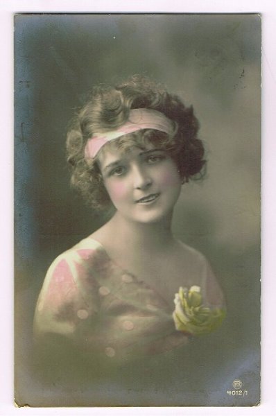 画像1: Postcard 　薔薇のお花と女性　イギリス1913年 (1)