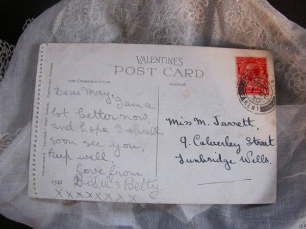 画像3: Postcard 靴に乗って川を渡る黒猫を追いかける犬  Florence Valter 1930年 (3)