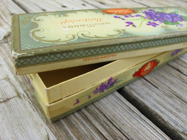 画像9: Vintage Box  アンティーク　スミレの紙箱とコサージュ　 (9)