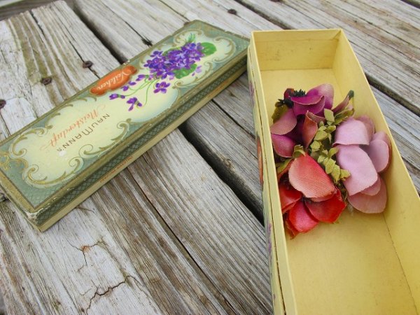 画像4: Vintage Box  アンティーク　スミレの紙箱とコサージュ　 (4)