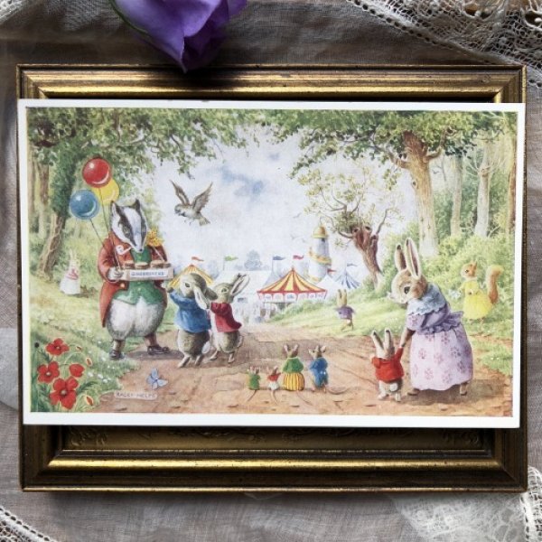 画像2: Postcard  森の動物さん　お祭りに行く途中の道で　Racey Helps　未使用 (2)