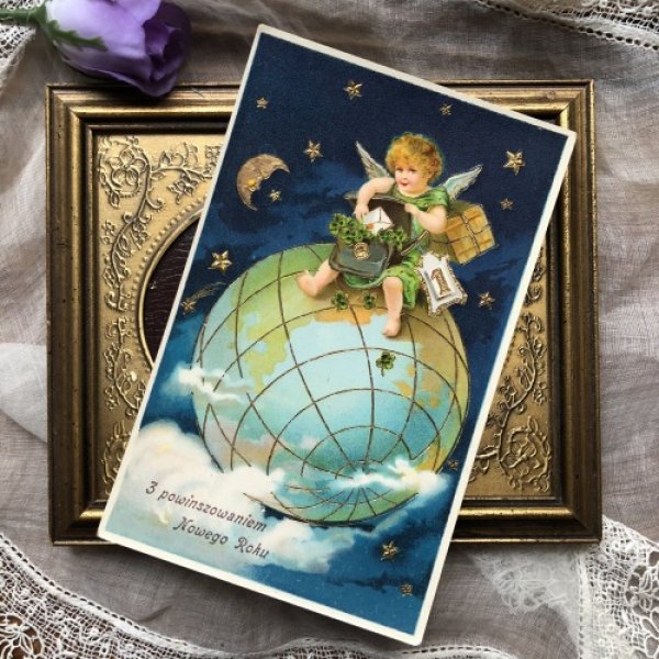 画像2: Postcard  New Year 新年祝い 地球に座る天使 (2)
