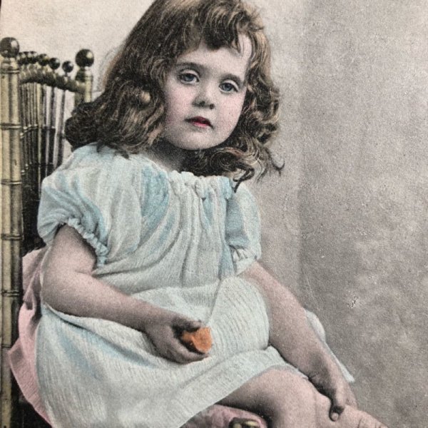 画像3: Postcard 水色ドレスの小さな女の子  (3)