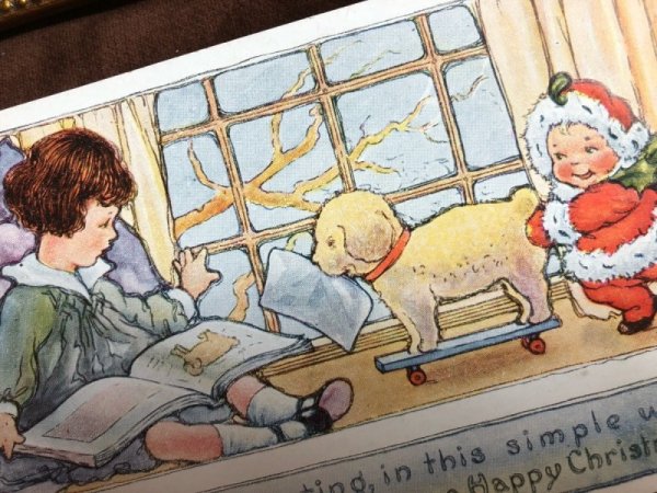 画像3: Postcard クリスマス プレゼントを運んできた小さなサンタさん 犬 未使用 (3)