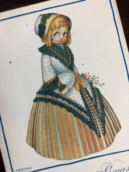 画像2: Postcard イースター 卵を持つドレスの女の子 A.Bertiglia  (2)