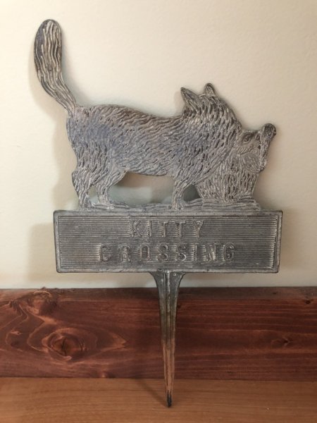 画像2: Vintage Garden/Plant Pick アンティーク 猫のガーデンピック KITTY CROSSING  メタル製 (2)