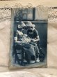 画像2: Postcard　猫にミルクを与える可愛い姉妹　哺乳瓶　1914年 (2)