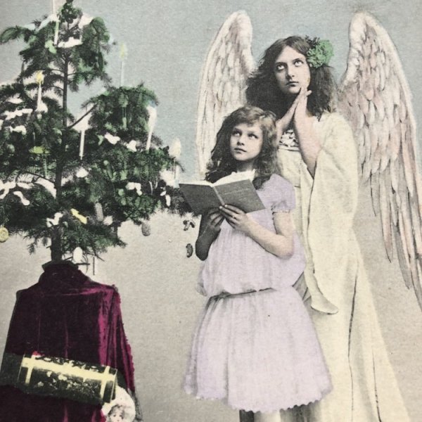 画像1: Postcard　クリスマス　天使と女の子　お人形 (1)
