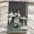 画像2: Postcard　トイプードルと鏡を見つめる女の子　1910年 (2)