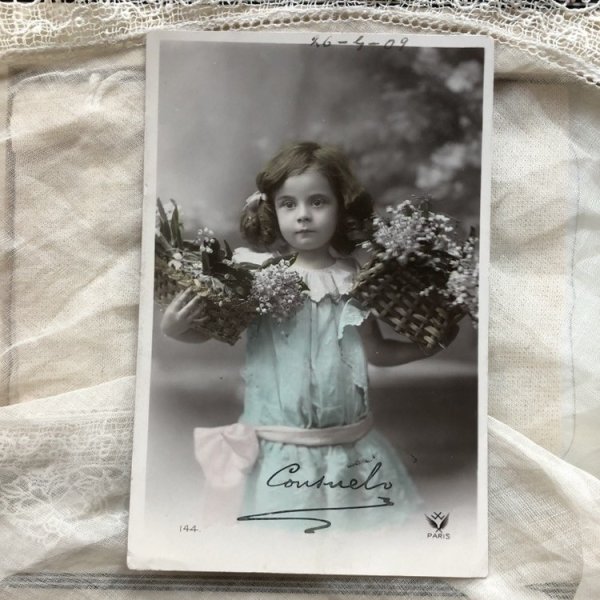 画像2: Postcard スズランのお花と女の子 スペイン1909年 (2)
