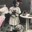 画像1: Postcard　トイプードルと鏡を見つめる女の子　1910年 (1)